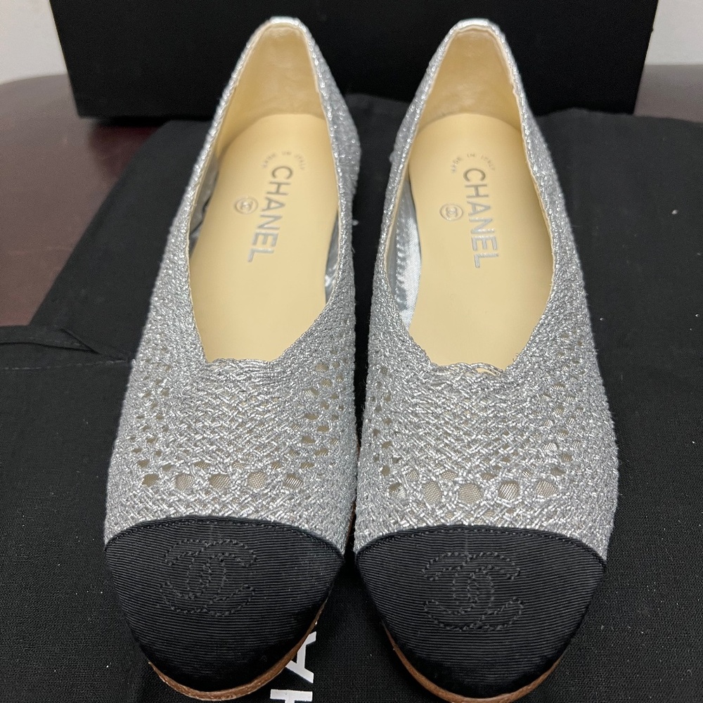 Chanel Ballet flats, silver fabric with black grosgrain toe, size 38.5